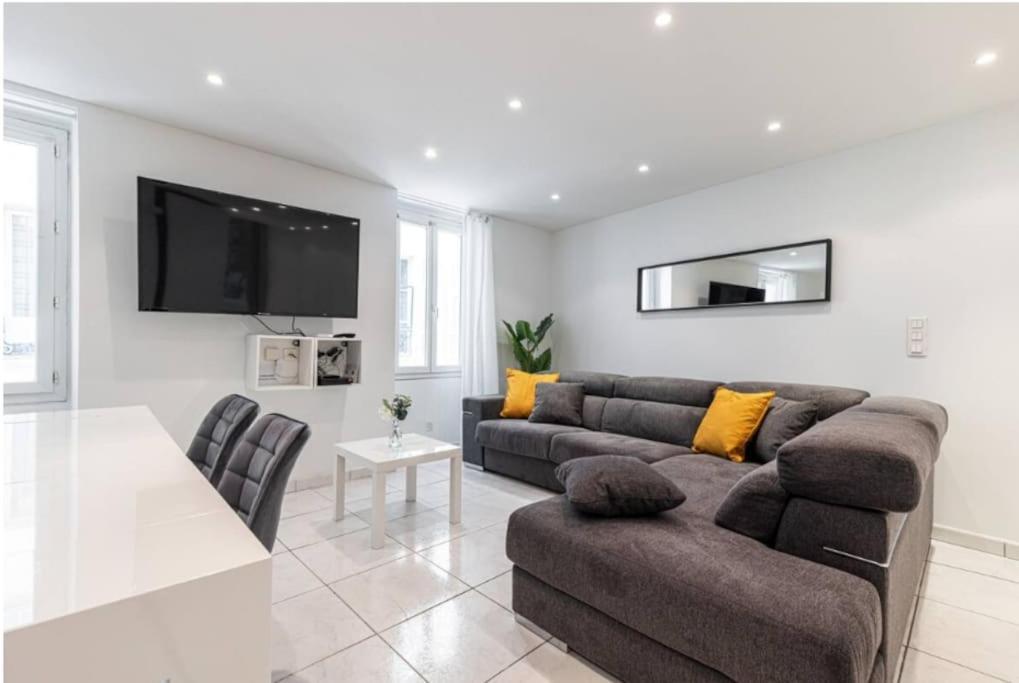 Grand Appartement- Le Port A/C نيس المظهر الخارجي الصورة